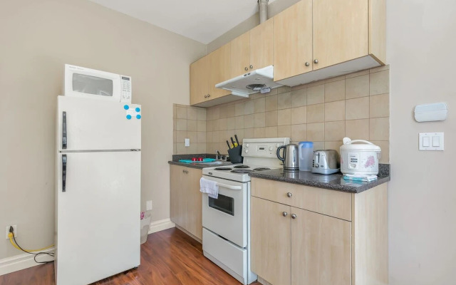 Bright 2 BR Private Suite by Elevate Rooms