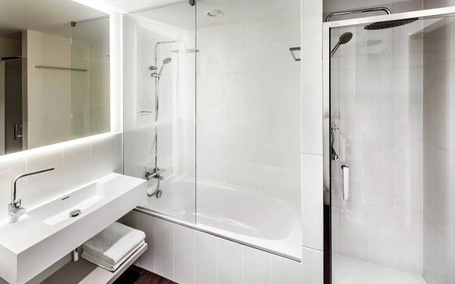 Courtyard by Marriott Prague Airport