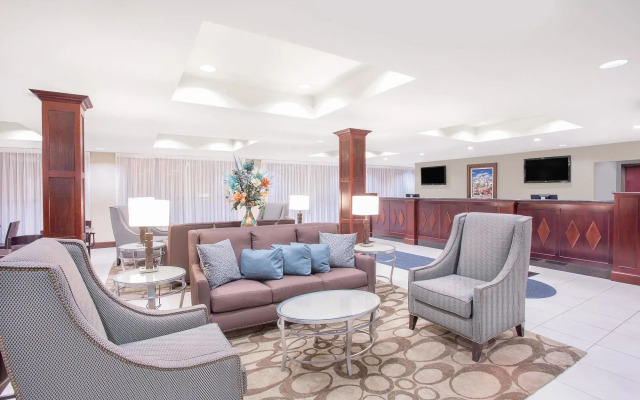 Holiday Inn Express Gulfport Beach by IHG