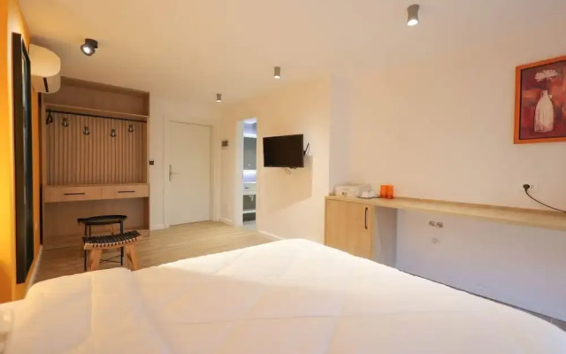 Grandstay Studios 104