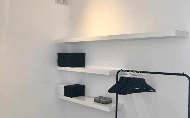 Deluxe Penthouse Charming Location Rooftop Views