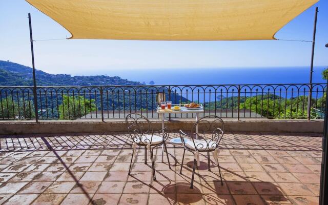 Villa dei Galli in Sant Agata sui Due Golfi