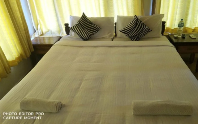 Pozhiyoram Beach Resort
