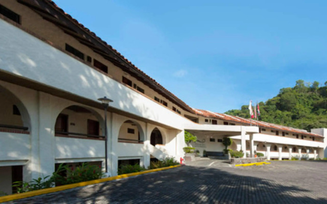 Villas Sol Beach Resort