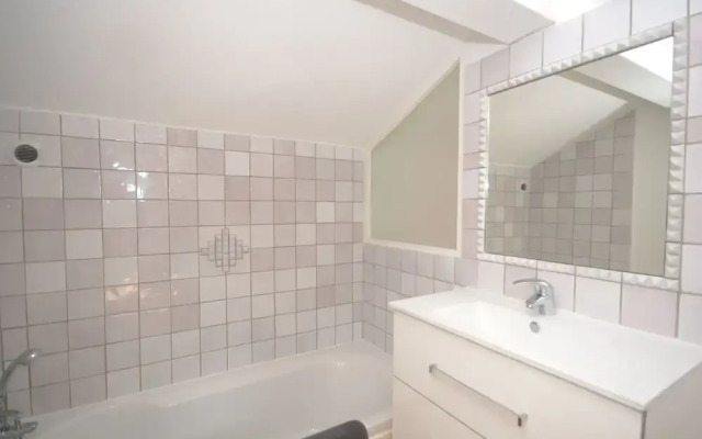 Lavish Holiday Home in Saint-Tropez near Beach