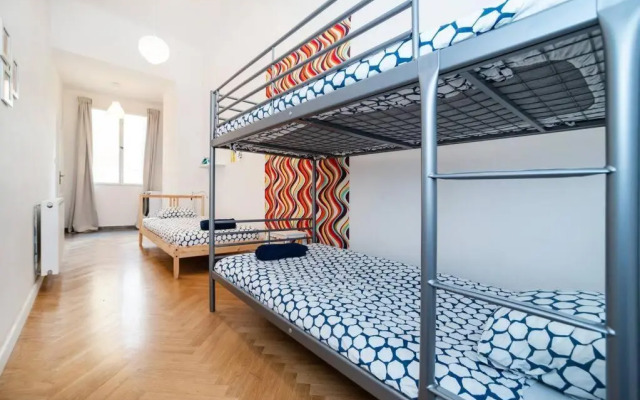 Bright, Spacious Apartment in the Historic Centre