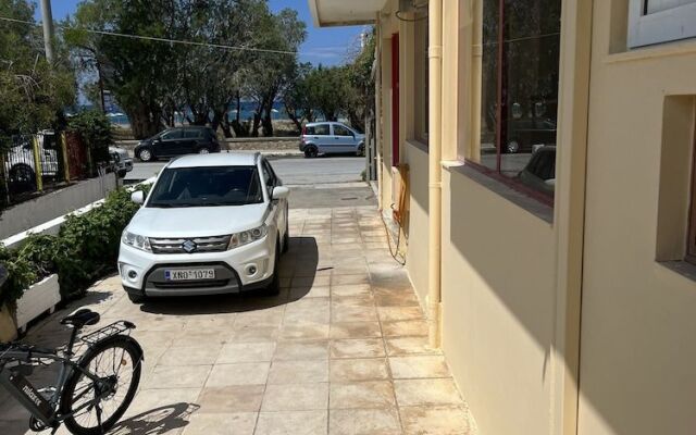 Neapolis Rooms & Apartments