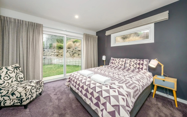 Kirimoko Retreat - Wanaka Holiday Home