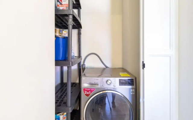2br2 5BA Townhome - Fullyequipped - Pool - Parking
