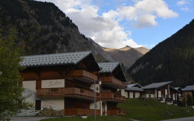 joli studio exposé sud avec terrasse