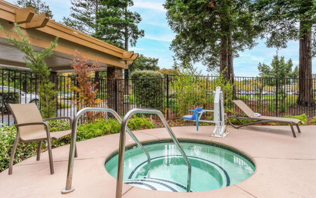 Best Western John Muir Inn