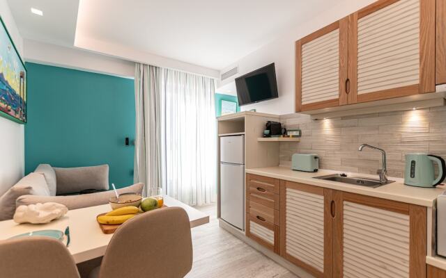 Mariet Naxos Elegant Suites