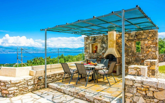 Villa Spiros