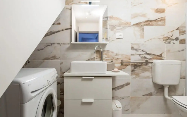 Awesome Home in Bregi With Jacuzzi, Wifi and 4 Bedrooms