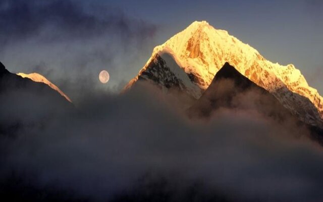 Mountain Lodges of Nepal - Monjo