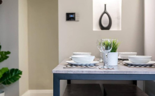 Host Apartments Picasso s Place III