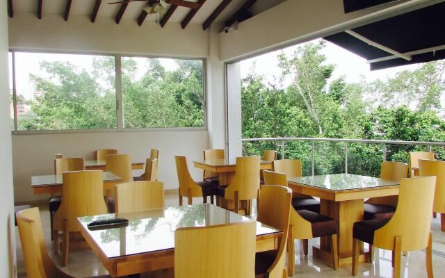Hotel Madeiro