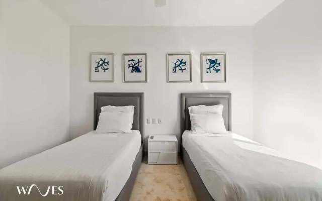 2 Br. Luminous and Spacious Pool View Apt