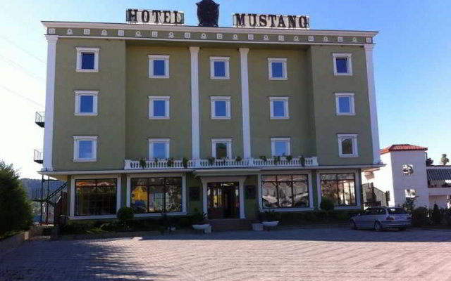 Mustang Hotel