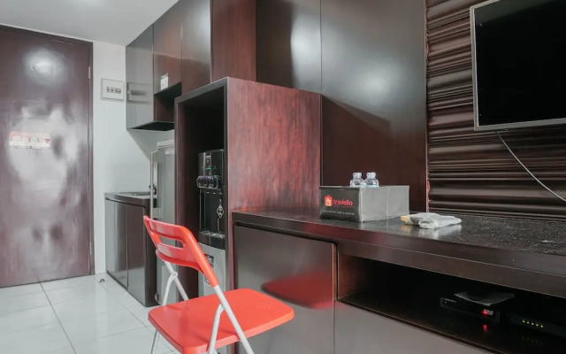 Relax And Comfy Studio At Sahid Metropolitan Apartment