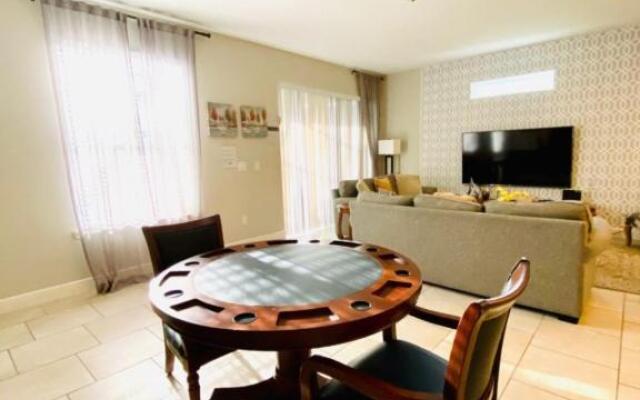 Solterra 6 Bedroom House w Pool - 7040SR