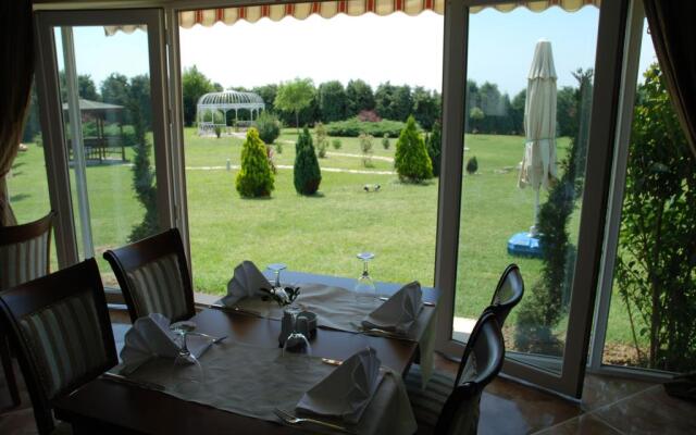 Erkanli Country Hotel