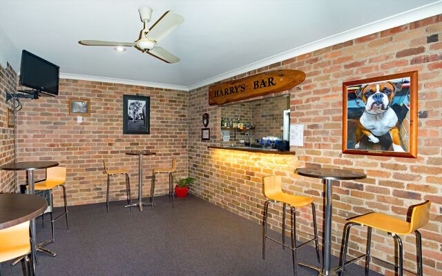 Rest Point Motor Inn