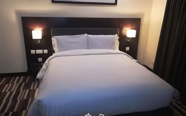 Hotel Five Star & Restaurant