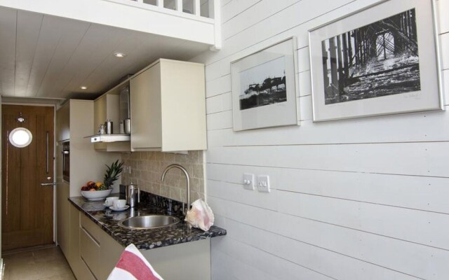 Frannie Shaldon in Shaldon