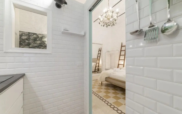 Romantic Vintage Colosseum Apartment