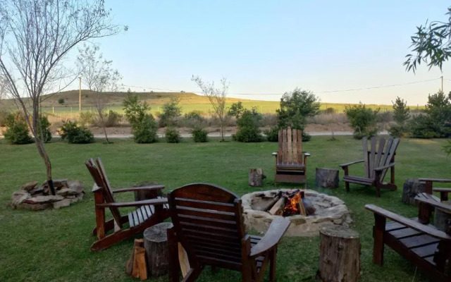 A Log Home at Buffalo Creek