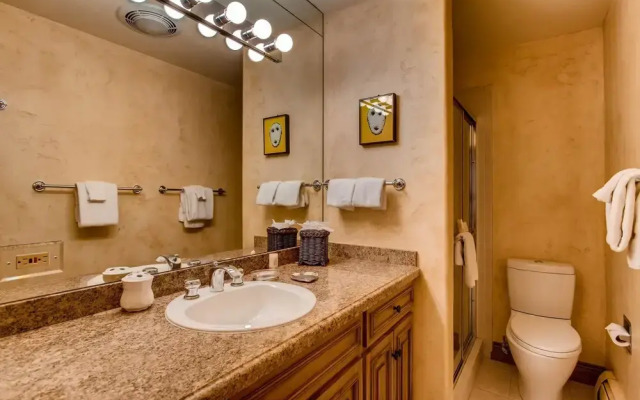 Westwind 404 3BD 3BA Plat. Condo