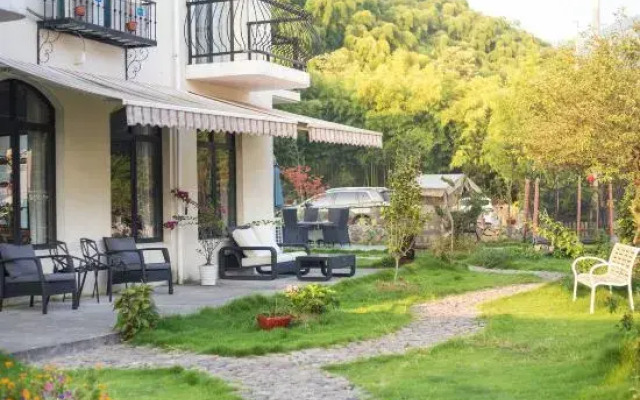 Zhuji Fengqing Hostel