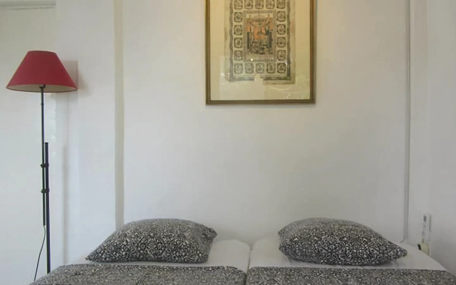 Coral Canyon Romblon - Hostel