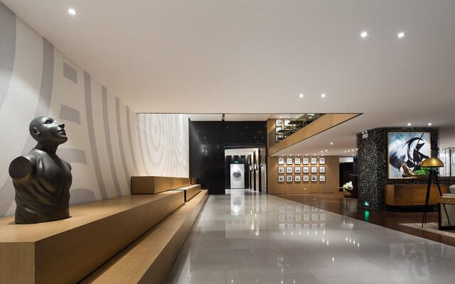 LA VIE Hotel