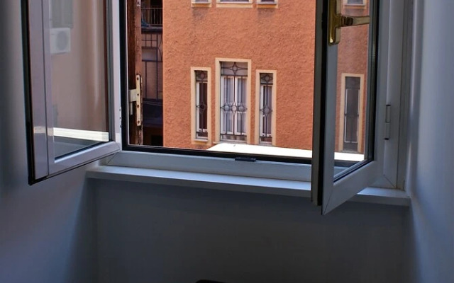 Empire Suites