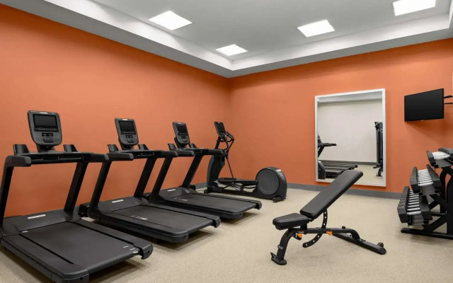 Embassy Suites by Hilton Newark Airport