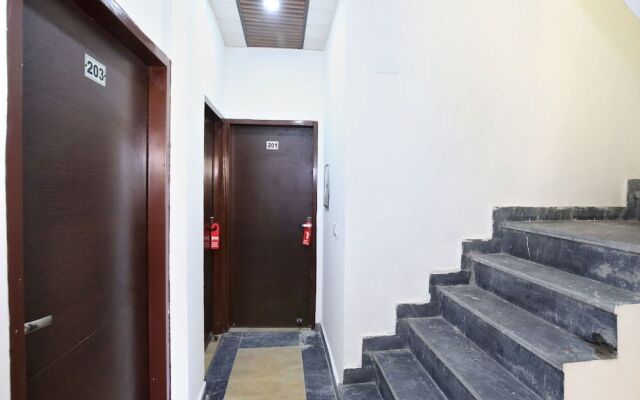 OYO 14529 The Sitara Hotel