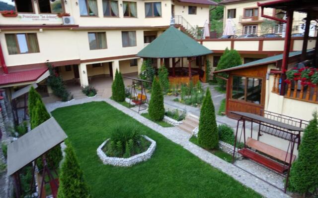 Pension Cuibul Viselor