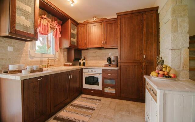 Dreamcatcher Luxury Villa, 1 min walk to beach