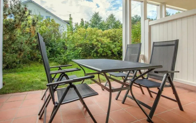 Comfy Apartment With 1 Bedroom and Balcony 53