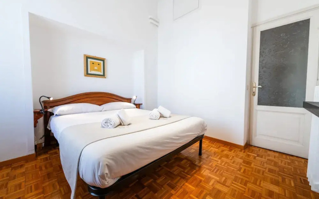 Casa Emme in Rome With 2 Bedrooms and 1 Bathrooms