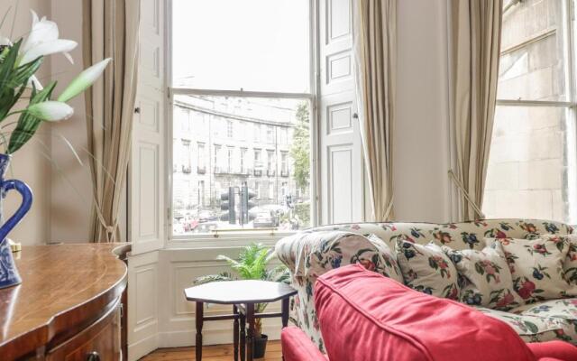 3 Lynedoch Place