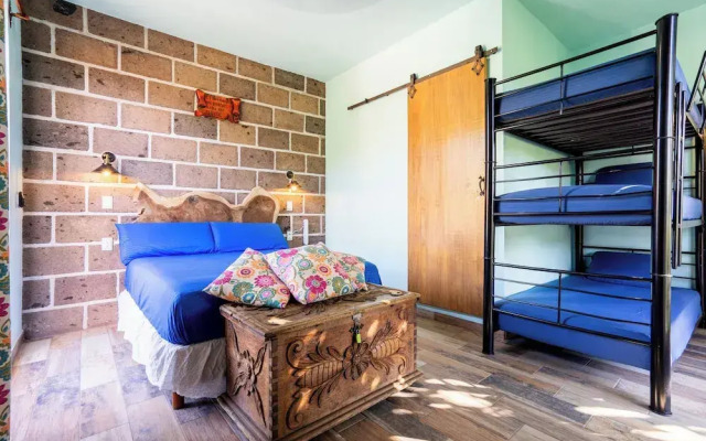 Cozy House with Pool and 3 Bedrooms