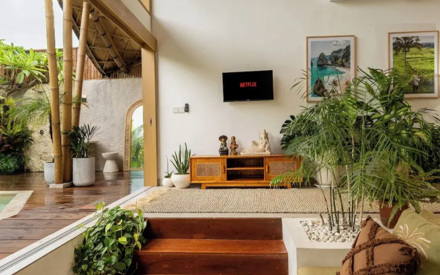 Sunny Paradise Villa by Betterplace