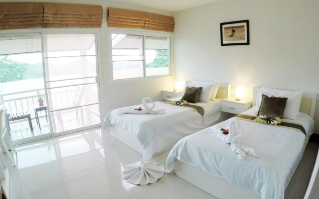 Chiangrai Lake Hill Resort