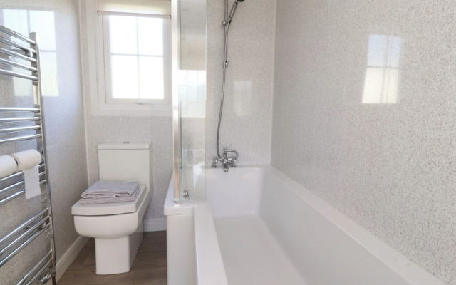 2 Willow Way