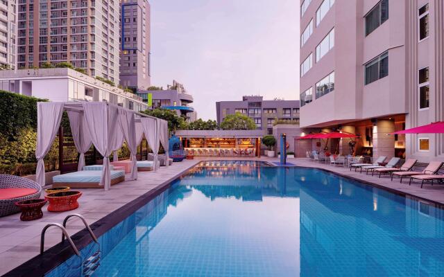 Отель Mercure Bangkok Sukhumvit 11