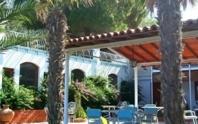 Altin Camp & Park Hotel