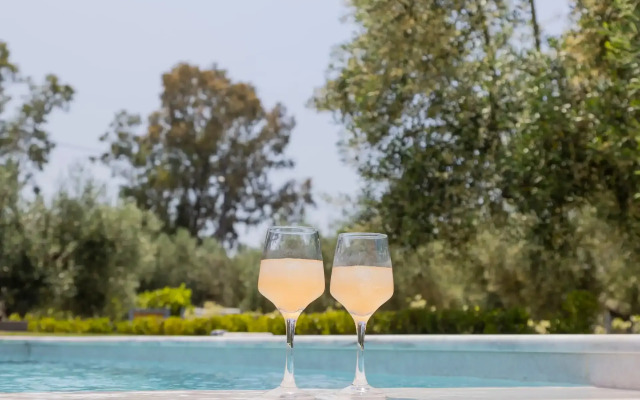 Dionisos Luxury Villas